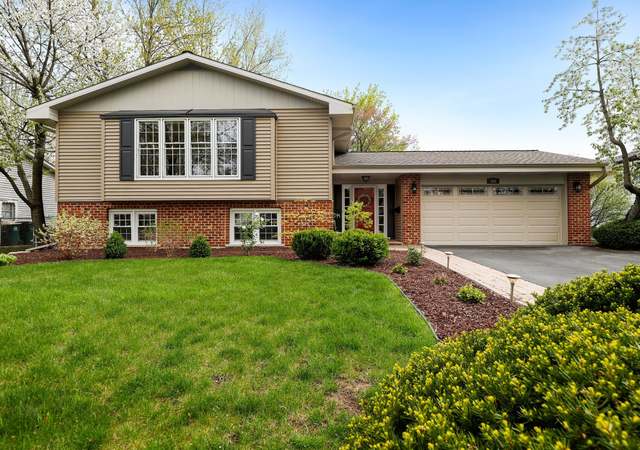 Photo of 17W505 Earl Ct, Darien, IL 60561