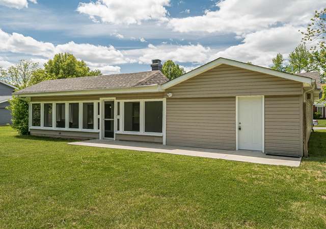 Photo of 5 Lakemont Dr, St Charles, MO 63304