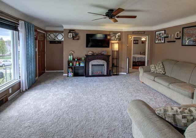 Photo of 2706 Priscilla Ave, Parma, OH 44134