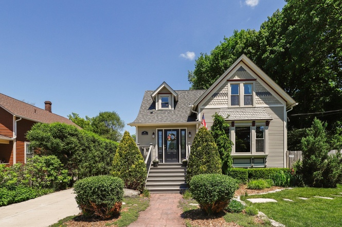 42 W Robertson St Palatine Il 60067 Mls 10735352 Redfin