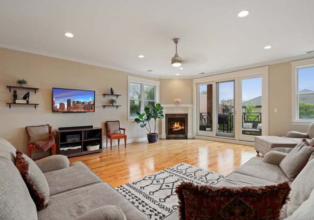 Photo of 3945 S Ellis Ave Unit 2S, Chicago, IL 60653