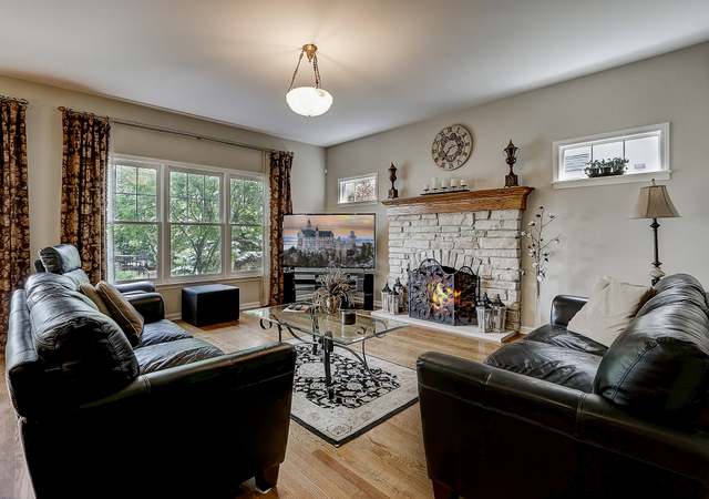 Photo of 710 N Ellsworth St, Naperville, IL 60563