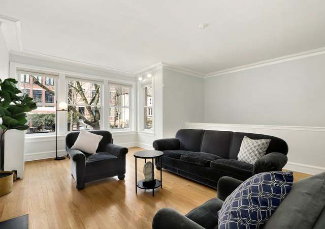 Photo of 2851 N Burling St Unit 1S, Chicago, IL 60657