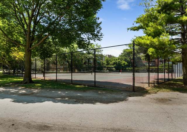 Photo of 1110 W Pratt Blvd Unit 1N, Chicago, IL 60626