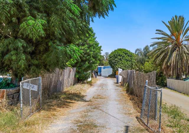 Photo of 327 East Dr, Vista, CA 92083