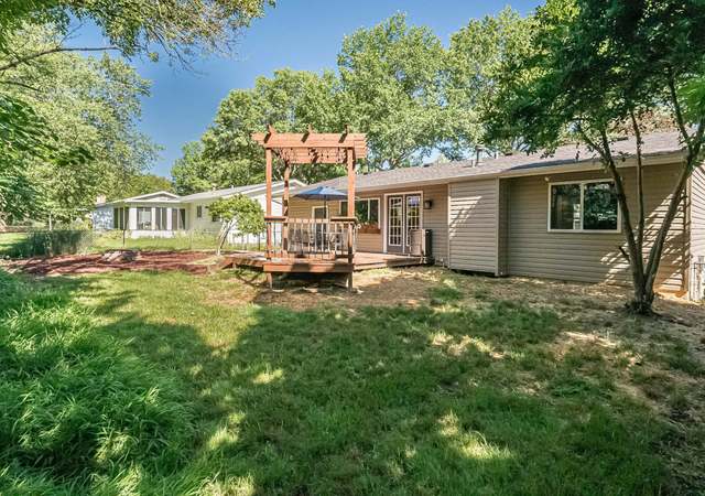 Photo of 524 Goldwood Dr, Ballwin, MO 63021