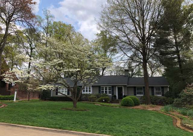 Property at 3652 Talahi Dr, Knoxville, TN 37919, 4 beds, 4.5 baths