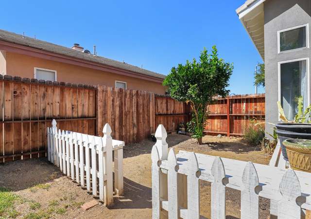 Photo of 994 Silvercreek Rd, Corona, CA 92882