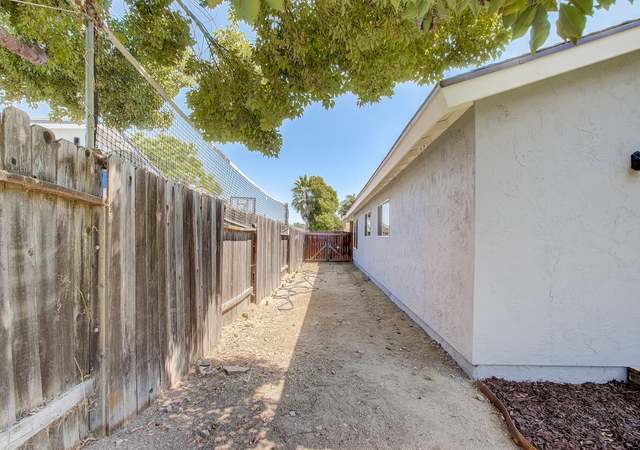 Photo of 635 Elizabeth St, San Marcos, CA 92069