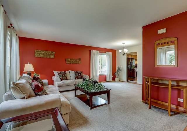 Photo of 2768 Yosemite Dr, Aurora, IL 60503