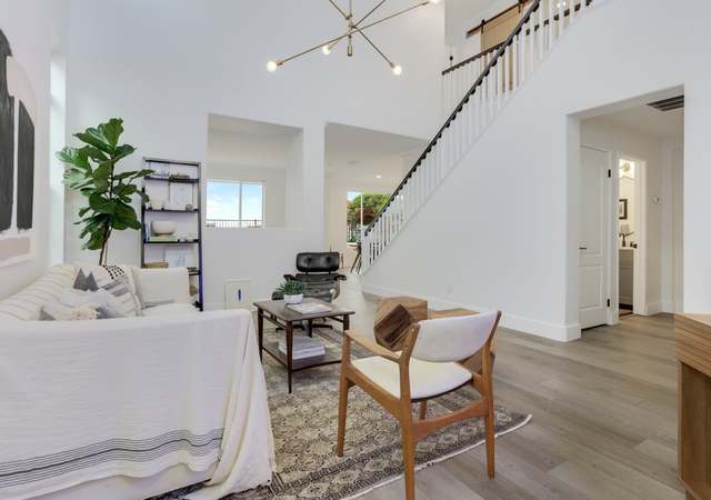 Photo of 1564 Sapphire Dr, Carlsbad, CA 92011