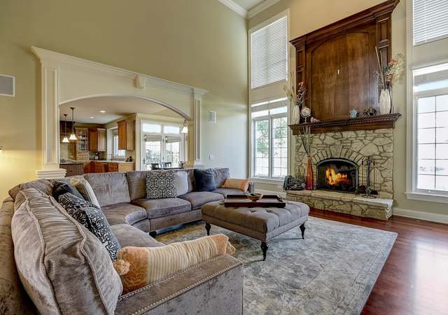 Photo of 39W560 Walt Whitman Rd, Saint Charles, IL 60175