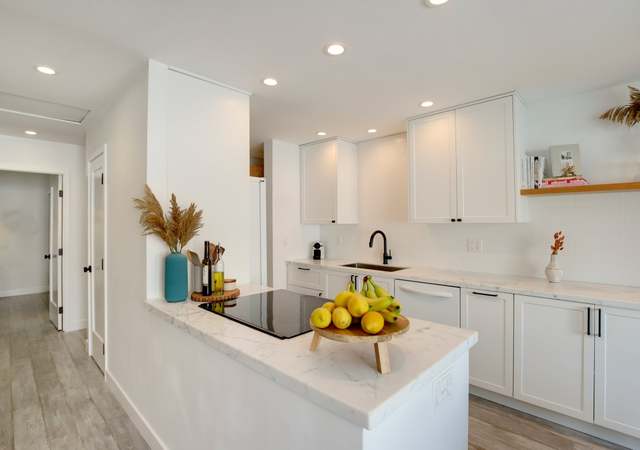 Photo of 1350 Evergreen Dr, Cardiff, CA 92007