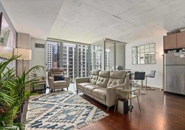 Photo of 659 W Randolph St #1415, Chicago, IL 60661