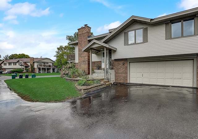 Photo of 5654 Chatsworth St N, Shoreview, MN 55126