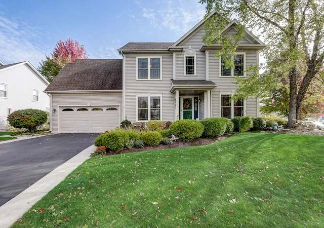 Photo of 806 Meadow Ln, North Aurora, IL 60542