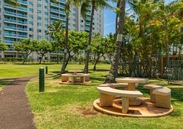 Photo of 1070 Ala Napunani St #410, Honolulu, HI 96818