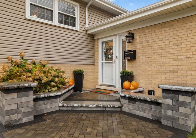 Photo of 1320 Good Ave, Park Ridge, IL 60068