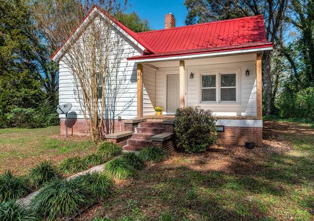 Photo of 2 W 1st St, Williamston, SC 29697