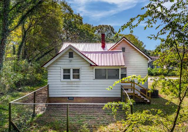 Photo of 2 W 1st St, Williamston, SC 29697