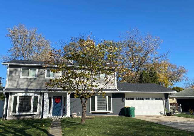 Property at 1061 Daniel Ct, Lombard, IL 60148, 4 beds, 2.5 baths