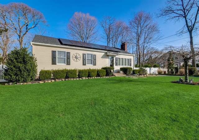 Photo of 7 Adelaide Park, Center Moriches, NY 11934