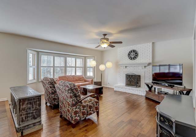 Photo of 3712 Mandeville Ln, Naperville, IL 60564