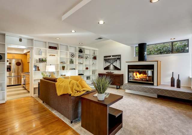 Photo of 7313 Ostrom Ave, Van Nuys, CA 91406