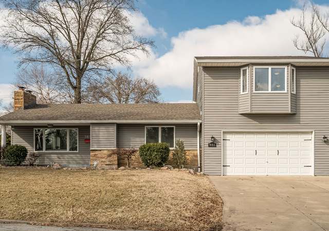 Photo of 901 Blackberry Dr, St Charles, MO 63301