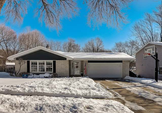 Photo of 1516 Clyde Dr, Naperville, IL 60565