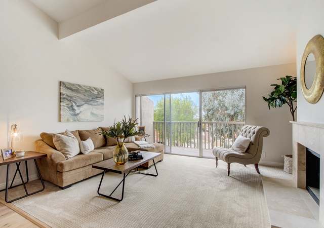 Photo of 901 Caminito Madrigal Unit B, Carlsbad, CA 92011