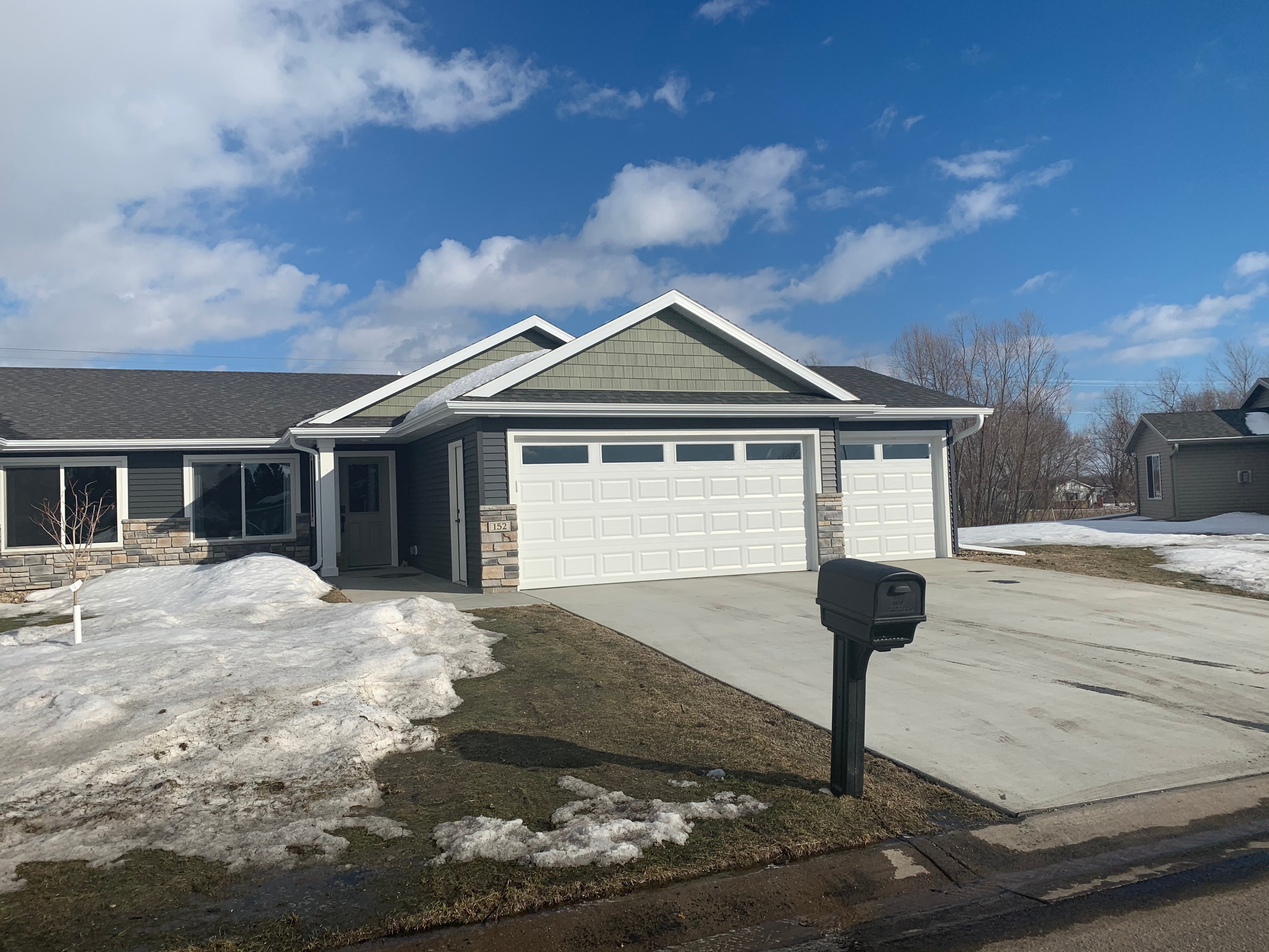 152 Highlands Cir, Zumbrota, Mn 55992 