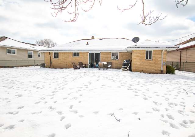 Photo of 1914 Hope Haven Dr, Parma, OH 44134