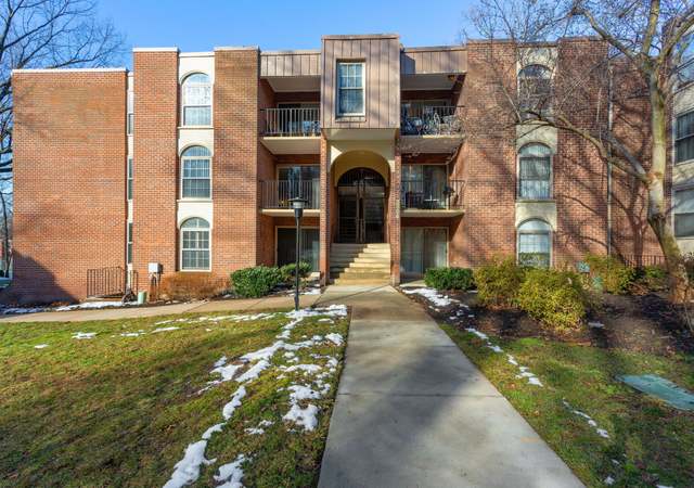 Photo of 3304 Woodburn Village Dr #33, Annandale, VA 22003