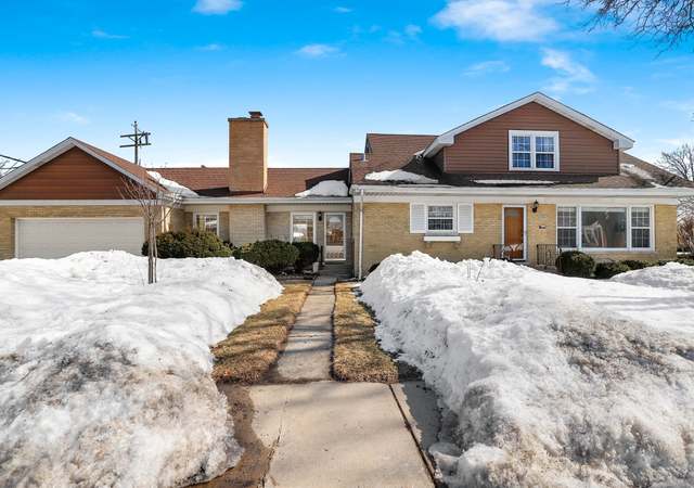 Photo of 6860 W Oakton Ct, Niles, IL 60714