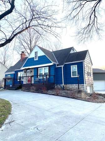 Property at 5725 Hadley St, Merriam, KS 66202, 4 beds, 2 baths
