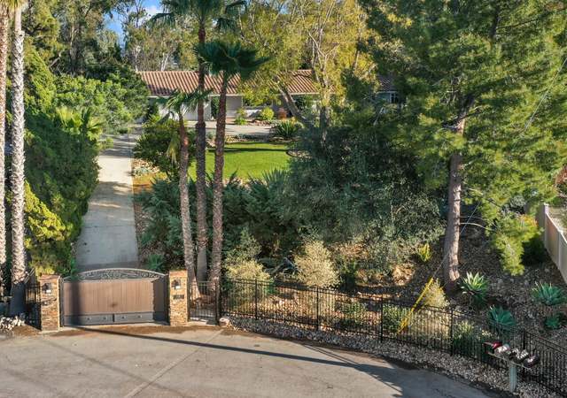 Photo of 1135 Via Felicidad, Escondido, CA 92029