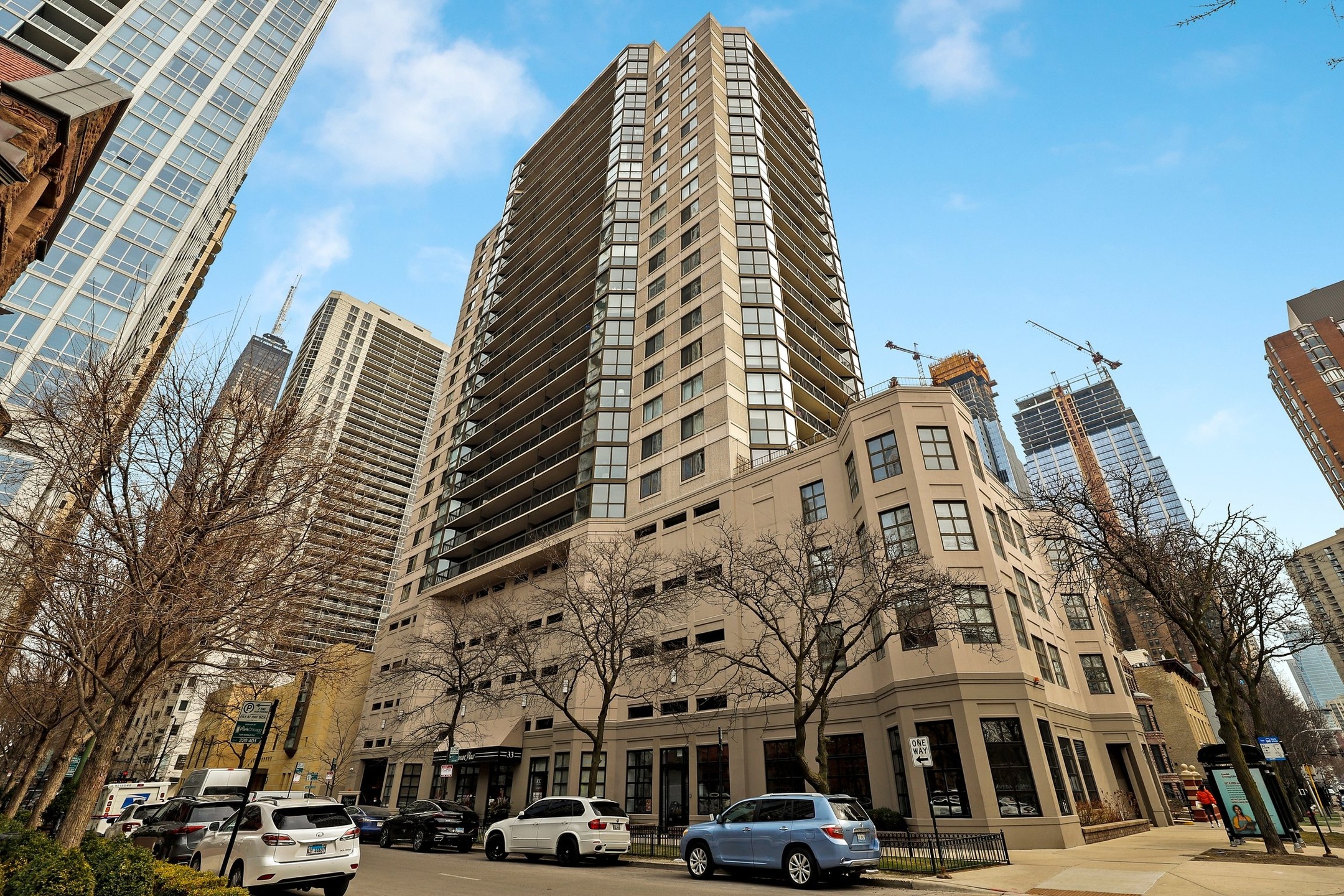 33 W Delaware Pl Unit 18K, Chicago, IL 60610 | MLS# 11019063 | Redfin 