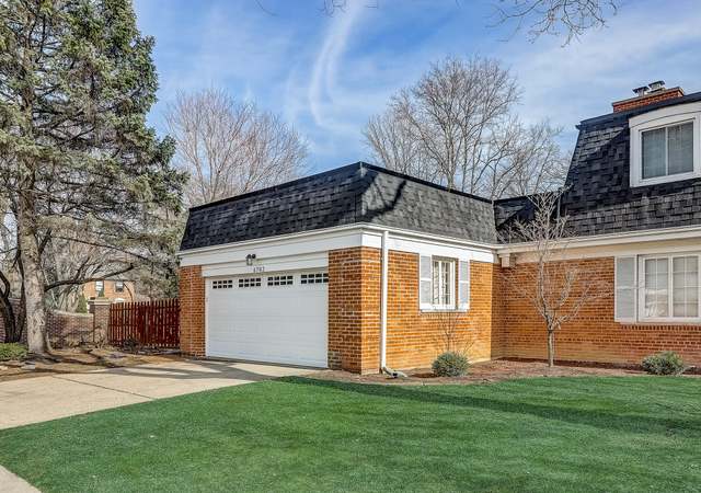 Photo of 6782 N Lexington Ln, Niles, IL 60714