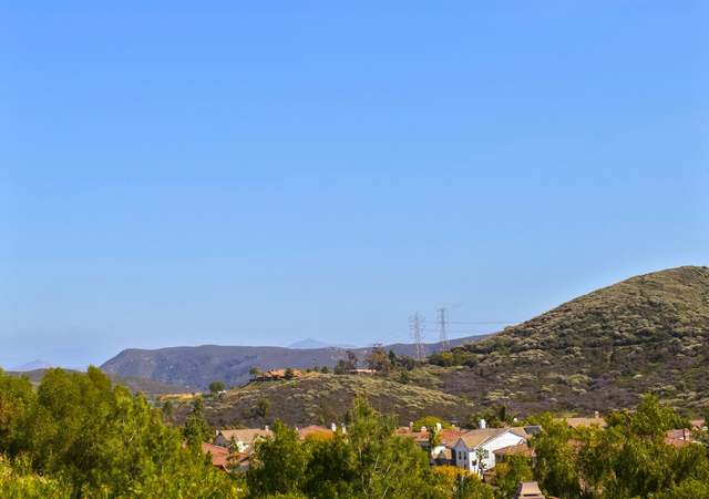 Photo of 805 Hollowbrook Ct, San Marcos, CA 92078