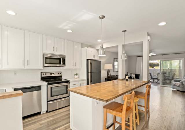 Photo of 153 Village Green Rd, Encinitas, CA 92024