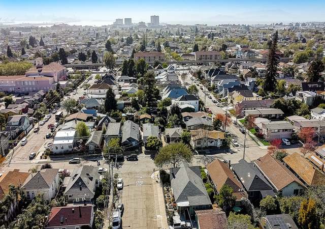 Photo of 5825 Dover St, Oakland, CA 94609