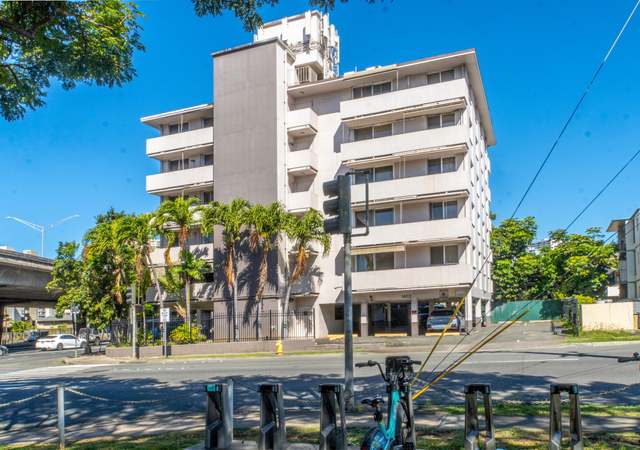 Photo of 1402 Piikoi St #302, Honolulu, HI 96822