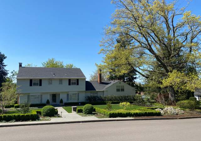 Photo of 2100 Hillside Dr, Lake Oswego, OR 97034