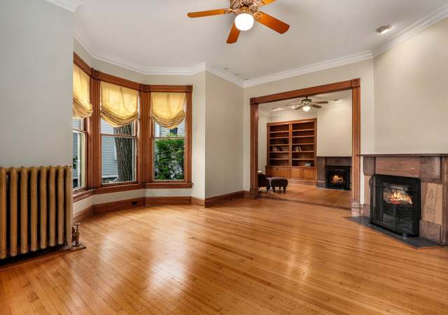 Photo of 219 S Grove Ave, Oak Park, IL 60302