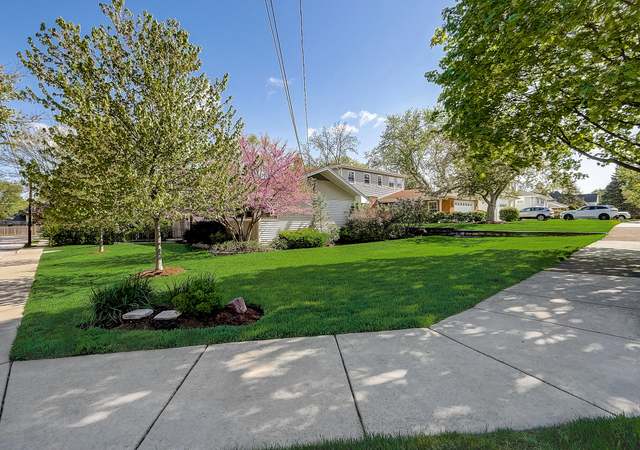 Photo of 807 Prairie Ave, Glen Ellyn, IL 60137