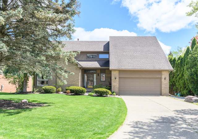 Photo of 30779 Country Ridge Cir, Farmington Hills, MI 48331