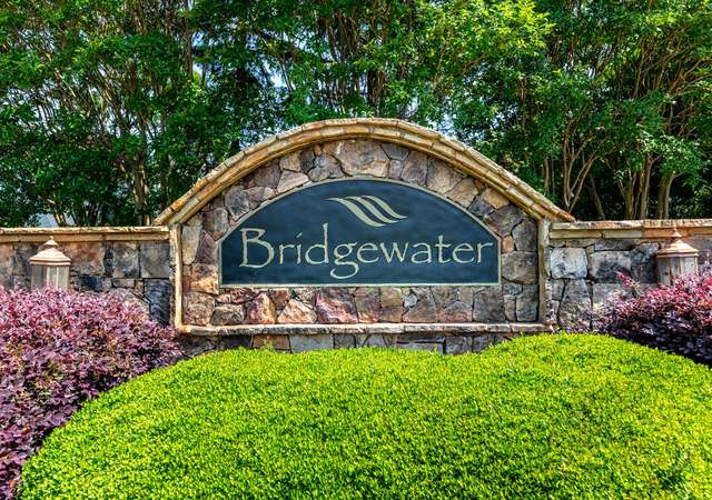 Photo of 2 Grand River Ln, Simpsonville, SC 29681