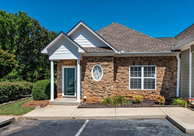 Photo of 1 Rock Garden Ln, Greenville, SC 29609-6901