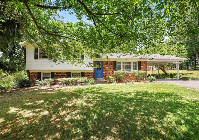 Photo of 24808 Shrubbery Hill Ct, Damascus, MD 20872